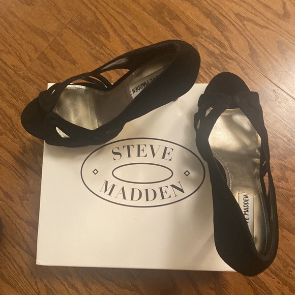 Steve Madden 5” Black Patent/Suede Heels, Loyyall Black Multi, Size 8, with box - Picture 8 of 8